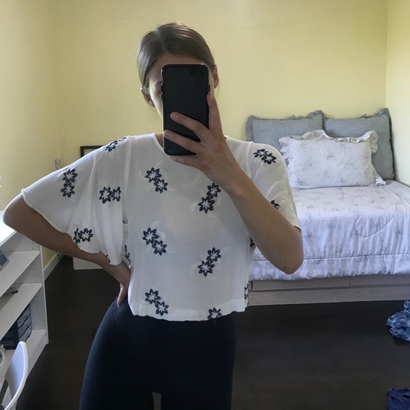 FOREVER 21 TOP - Picture 2 of 2